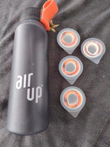 Air bottle graphite with - bottle, in