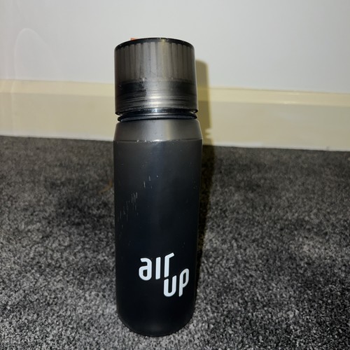Air water bottle black dark - up,